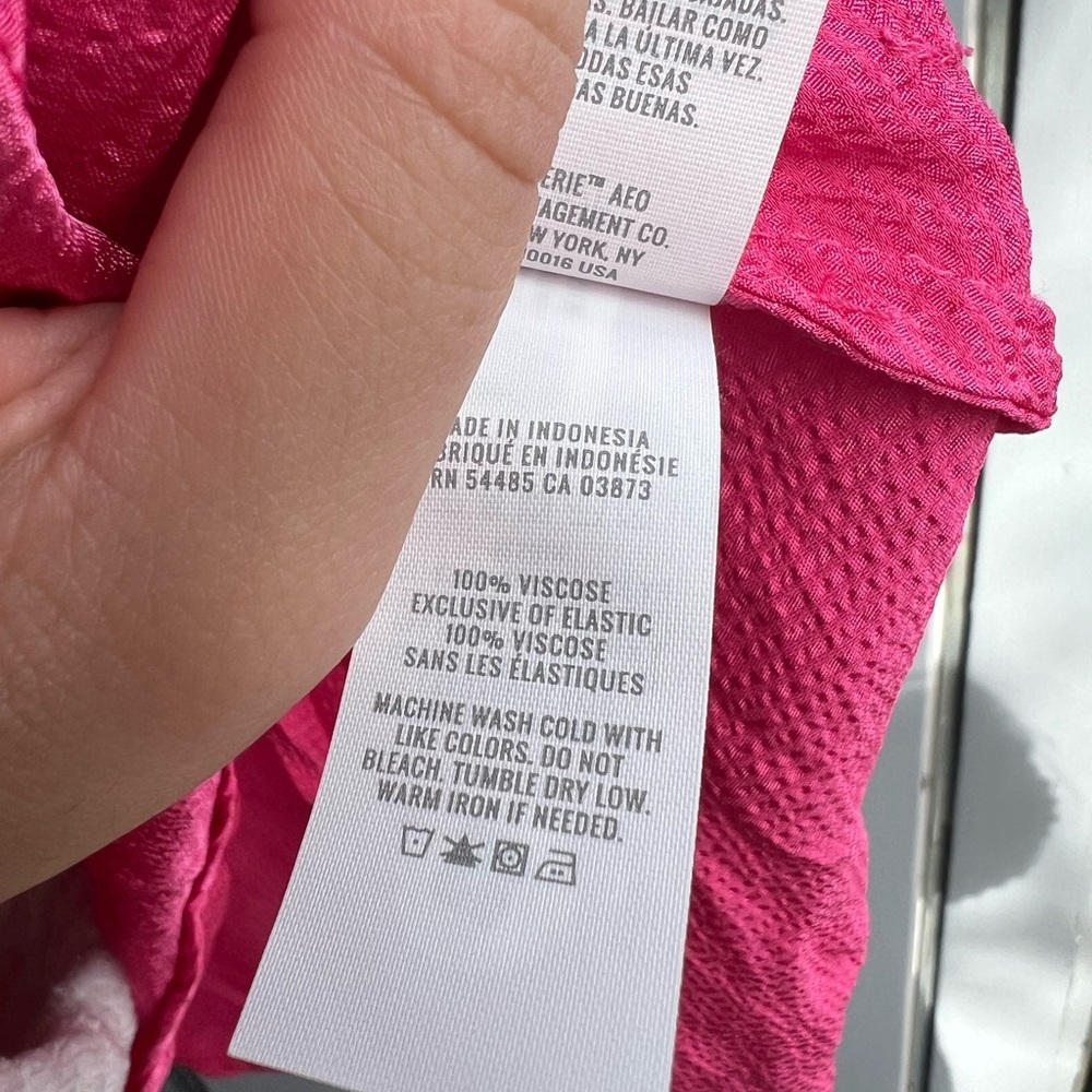 NWT‎ Aerie uptown hot pink mini flowy skirt size small - Picture 8 of 8